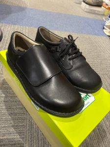 フィンコンフォート VAASA 紐靴のベルクロ化カスタム修理工程
