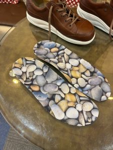 汗・ニオイ・水虫対策に使われるエックススタティック石ころ柄インソールカバー